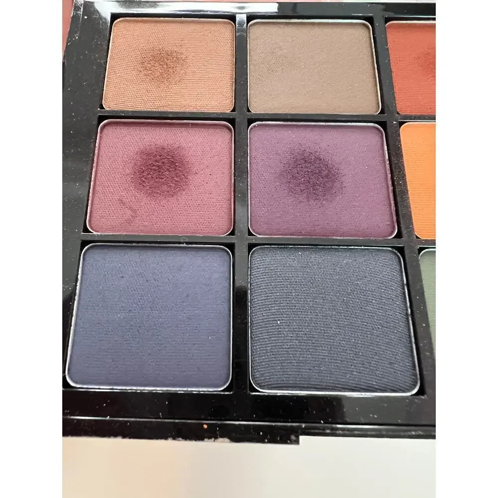 Viseart professional make up dark matte 04 eyeshadow palette 12 pan preowned